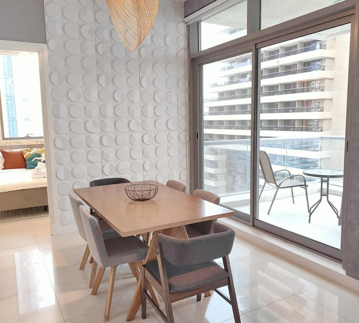 Marina Bliss Luxe Stay With Waterfront And Palm Views Dubai